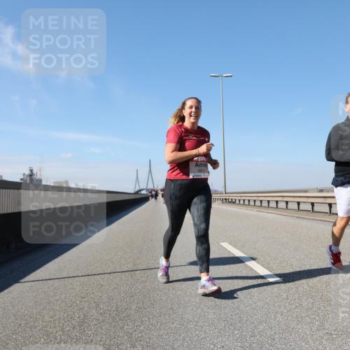 03.10.2025 - Köhlbrandbrückenlauf Yannick Fuchs http://msf.ph/oto/9193784 03.10.2025 12:17:42 Position 3 6011, 6010 meine-sportfotos.de