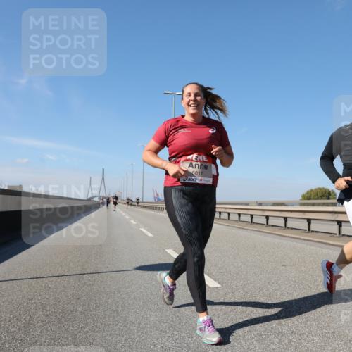 03.10.2025 - Köhlbrandbrückenlauf Yannick Fuchs http://msf.ph/oto/9193795 03.10.2025 12:17:42 Position 3 6011, 6010 meine-sportfotos.de