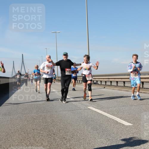 03.10.2025 - Köhlbrandbrückenlauf Yannick Fuchs http://msf.ph/oto/9193797 03.10.2025 11:55:41 Position 3  meine-sportfotos.de