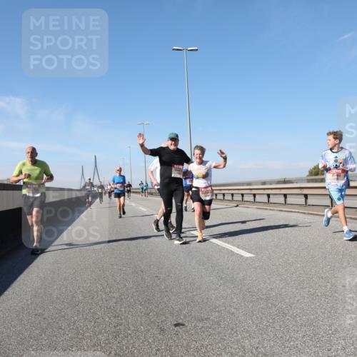 03.10.2025 - Köhlbrandbrückenlauf Yannick Fuchs http://msf.ph/oto/9193808 03.10.2025 11:55:42 Position 3  meine-sportfotos.de