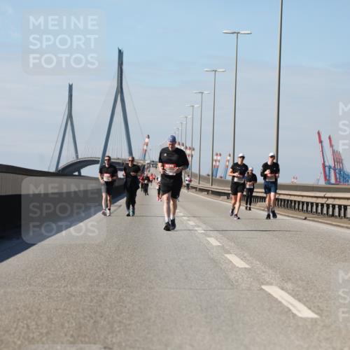 03.10.2025 - Köhlbrandbrückenlauf Yannick Fuchs http://msf.ph/oto/9193822 03.10.2025 12:17:47 Position 3  meine-sportfotos.de