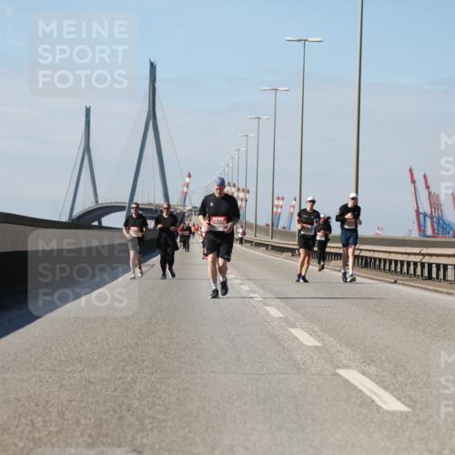 03.10.2025 - Köhlbrandbrückenlauf Yannick Fuchs http://msf.ph/oto/9193824 03.10.2025 12:17:47 Position 3  meine-sportfotos.de