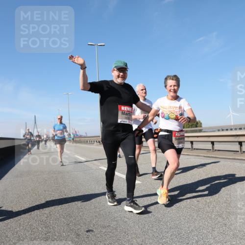 03.10.2025 - Köhlbrandbrückenlauf Yannick Fuchs http://msf.ph/oto/9193831 03.10.2025 11:55:43 Position 3 5630, 4036 meine-sportfotos.de