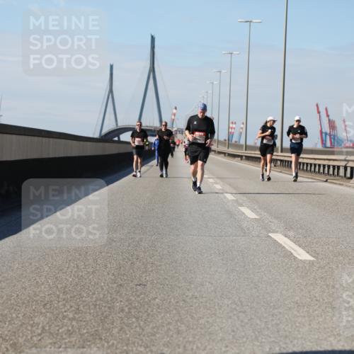 03.10.2025 - Köhlbrandbrückenlauf Yannick Fuchs http://msf.ph/oto/9193838 03.10.2025 12:17:49 Position 3  meine-sportfotos.de