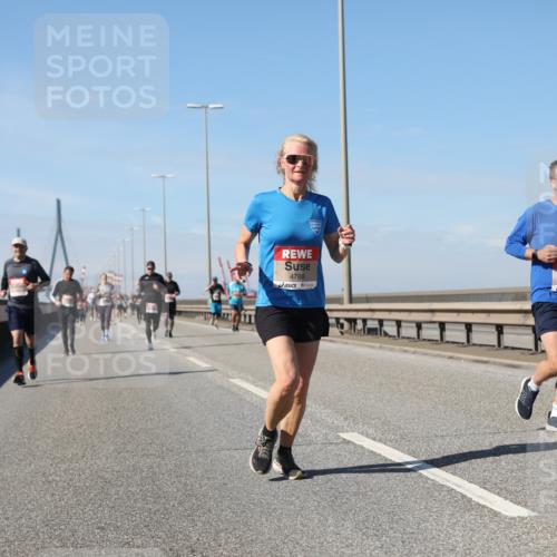 03.10.2025 - Köhlbrandbrückenlauf Yannick Fuchs http://msf.ph/oto/9193841 03.10.2025 11:55:44 Position 3 4788, 6448 meine-sportfotos.de