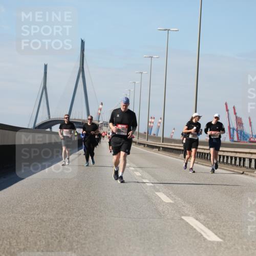 03.10.2025 - Köhlbrandbrückenlauf Yannick Fuchs http://msf.ph/oto/9193844 03.10.2025 12:17:50 Position 3  meine-sportfotos.de