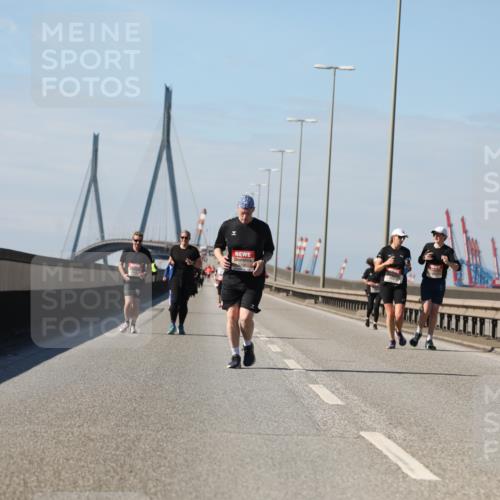 03.10.2025 - Köhlbrandbrückenlauf Yannick Fuchs http://msf.ph/oto/9193847 03.10.2025 12:17:51 Position 3  meine-sportfotos.de