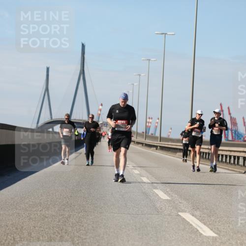03.10.2025 - Köhlbrandbrückenlauf Yannick Fuchs http://msf.ph/oto/9193851 03.10.2025 12:17:51 Position 3  meine-sportfotos.de
