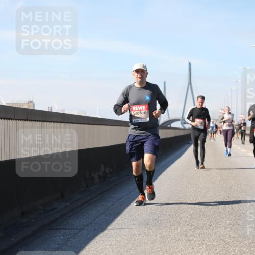 03.10.2025 - Köhlbrandbrückenlauf Yannick Fuchs http://msf.ph/oto/9193853 03.10.2025 11:55:46 Position 3 727 meine-sportfotos.de