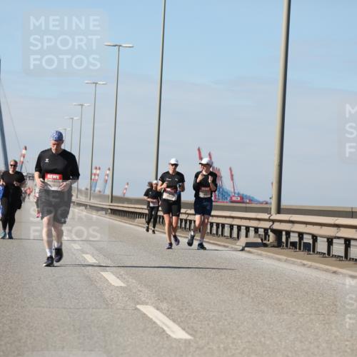 03.10.2025 - Köhlbrandbrückenlauf Yannick Fuchs http://msf.ph/oto/9193855 03.10.2025 12:17:51 Position 3  meine-sportfotos.de