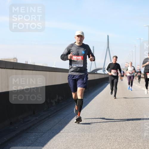 03.10.2025 - Köhlbrandbrückenlauf Yannick Fuchs http://msf.ph/oto/9193856 03.10.2025 11:55:46 Position 3 5727 meine-sportfotos.de