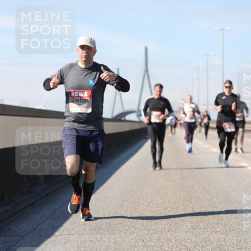03.10.2025 - Köhlbrandbrückenlauf Yannick Fuchs http://msf.ph/oto/9193860 03.10.2025 11:55:46 Position 3 5727 meine-sportfotos.de