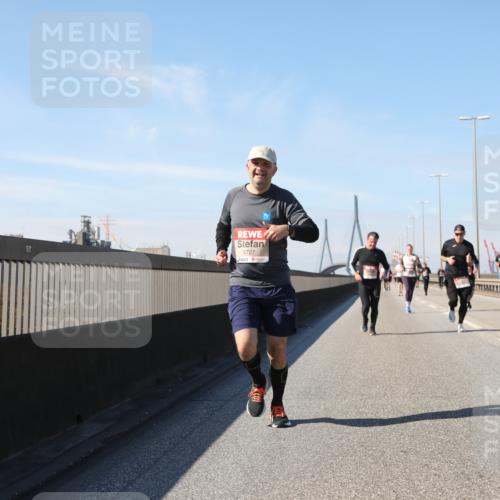 03.10.2025 - Köhlbrandbrückenlauf Yannick Fuchs http://msf.ph/oto/9193863 03.10.2025 11:55:47 Position 3  meine-sportfotos.de