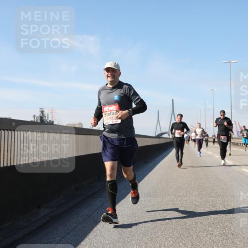 03.10.2025 - Köhlbrandbrückenlauf Yannick Fuchs http://msf.ph/oto/9193866 03.10.2025 11:55:47 Position 3 5727 meine-sportfotos.de
