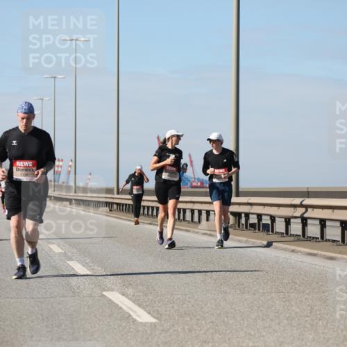 03.10.2025 - Köhlbrandbrückenlauf Yannick Fuchs http://msf.ph/oto/9193881 03.10.2025 12:17:54 Position 3 5136 meine-sportfotos.de