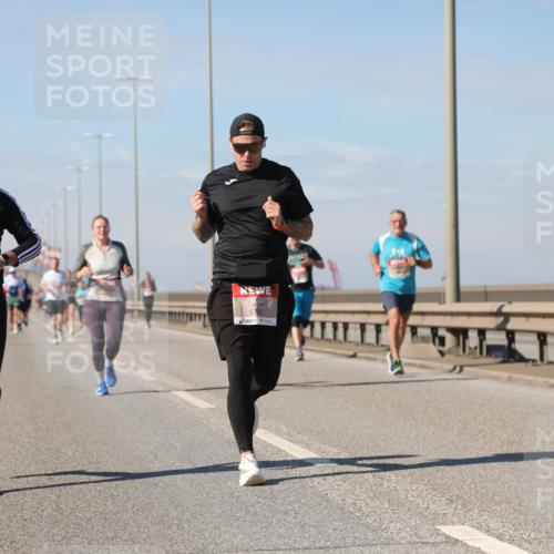 03.10.2025 - Köhlbrandbrückenlauf Yannick Fuchs http://msf.ph/oto/9193885 03.10.2025 11:55:49 Position 3 4684, 6755 meine-sportfotos.de