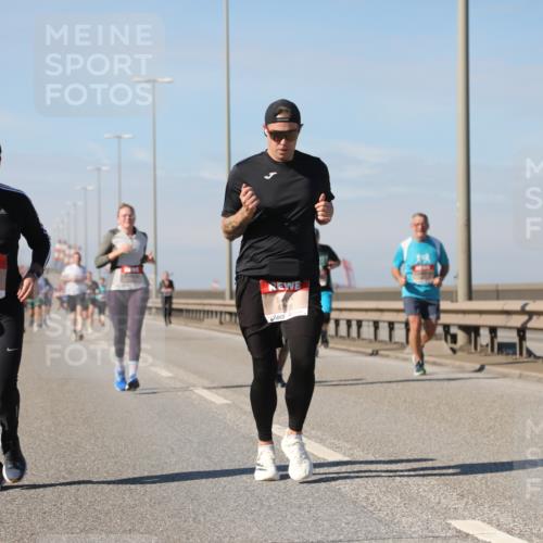 03.10.2025 - Köhlbrandbrückenlauf Yannick Fuchs http://msf.ph/oto/9193888 03.10.2025 11:55:49 Position 3 4684 meine-sportfotos.de