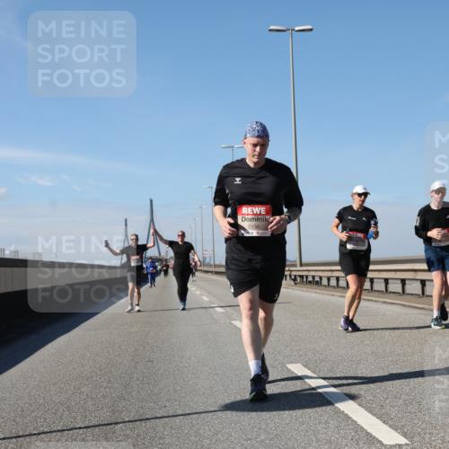 03.10.2025 - Köhlbrandbrückenlauf Yannick Fuchs http://msf.ph/oto/9193926 03.10.2025 12:17:59 Position 3 5136 meine-sportfotos.de