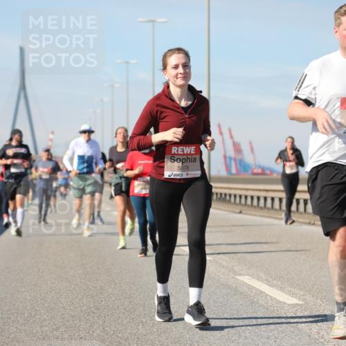 03.10.2025 - Köhlbrandbrückenlauf Yannick Fuchs http://msf.ph/oto/9193948 03.10.2025 11:56:00 Position 3 3, 5078, 6125 meine-sportfotos.de