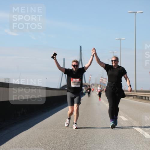 03.10.2025 - Köhlbrandbrückenlauf Yannick Fuchs http://msf.ph/oto/9193951 03.10.2025 12:18:01 Position 3  meine-sportfotos.de