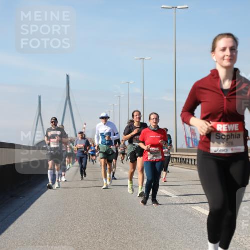 03.10.2025 - Köhlbrandbrückenlauf Yannick Fuchs http://msf.ph/oto/9193955 03.10.2025 11:56:01 Position 3 5078 meine-sportfotos.de