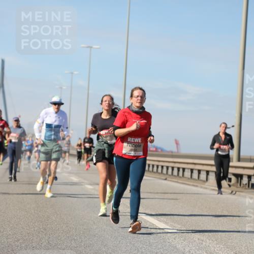03.10.2025 - Köhlbrandbrückenlauf Yannick Fuchs http://msf.ph/oto/9193958 03.10.2025 11:56:03 Position 3 4869 meine-sportfotos.de