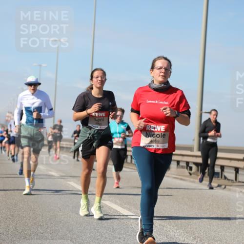 03.10.2025 - Köhlbrandbrückenlauf Yannick Fuchs http://msf.ph/oto/9193968 03.10.2025 11:56:04 Position 3 4805, 4869 meine-sportfotos.de