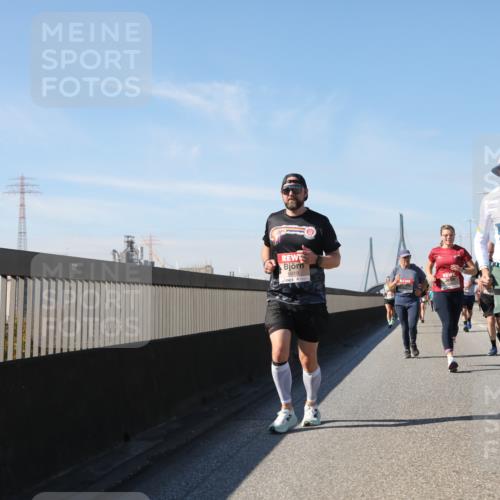 03.10.2025 - Köhlbrandbrückenlauf Yannick Fuchs http://msf.ph/oto/9193981 03.10.2025 11:56:06 Position 3 6019 meine-sportfotos.de