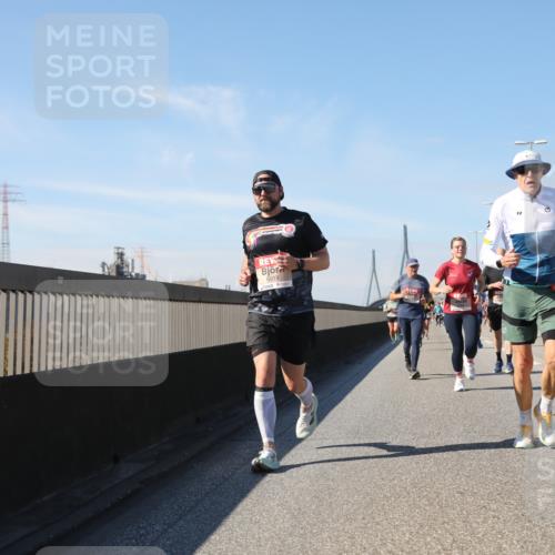 03.10.2025 - Köhlbrandbrückenlauf Yannick Fuchs http://msf.ph/oto/9193983 03.10.2025 11:56:07 Position 3 6019 meine-sportfotos.de