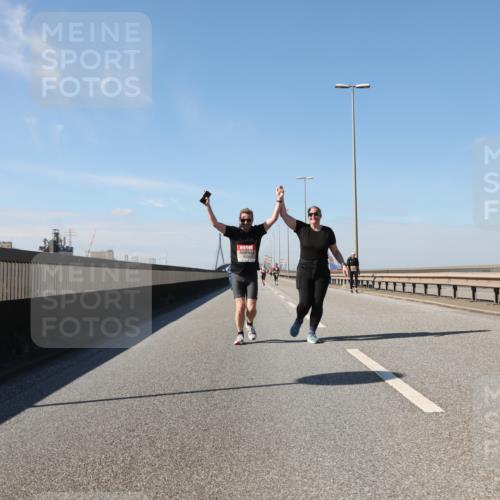 03.10.2025 - Köhlbrandbrückenlauf Yannick Fuchs http://msf.ph/oto/9193985 03.10.2025 12:18:03 Position 3  meine-sportfotos.de