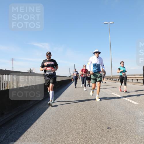 03.10.2025 - Köhlbrandbrückenlauf Yannick Fuchs http://msf.ph/oto/9193987 03.10.2025 11:56:07 Position 3  meine-sportfotos.de