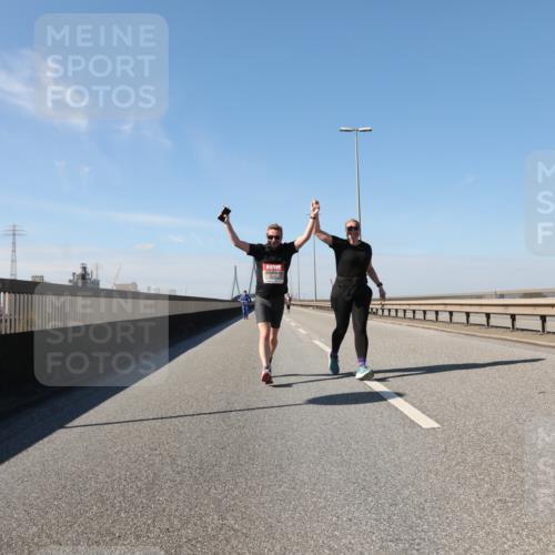 03.10.2025 - Köhlbrandbrückenlauf Yannick Fuchs http://msf.ph/oto/9193992 03.10.2025 12:18:03 Position 3  meine-sportfotos.de