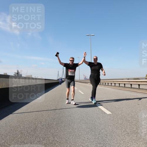 03.10.2025 - Köhlbrandbrückenlauf Yannick Fuchs http://msf.ph/oto/9193996 03.10.2025 12:18:04 Position 3  meine-sportfotos.de