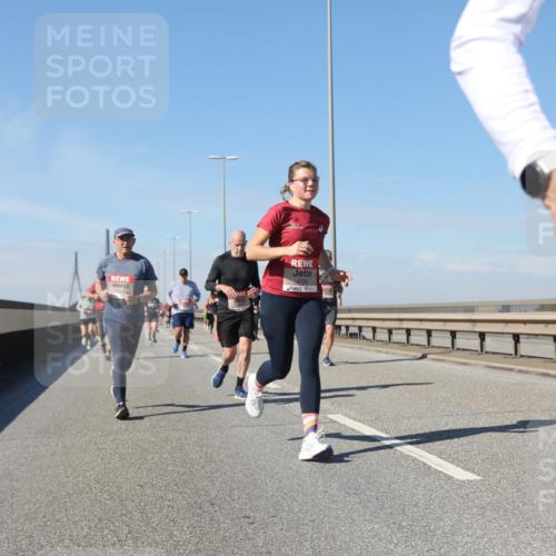 03.10.2025 - Köhlbrandbrückenlauf Yannick Fuchs http://msf.ph/oto/9194000 03.10.2025 11:56:08 Position 3 4785 meine-sportfotos.de