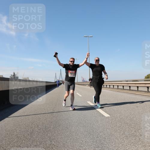 03.10.2025 - Köhlbrandbrückenlauf Yannick Fuchs http://msf.ph/oto/9194002 03.10.2025 12:18:04 Position 3  meine-sportfotos.de