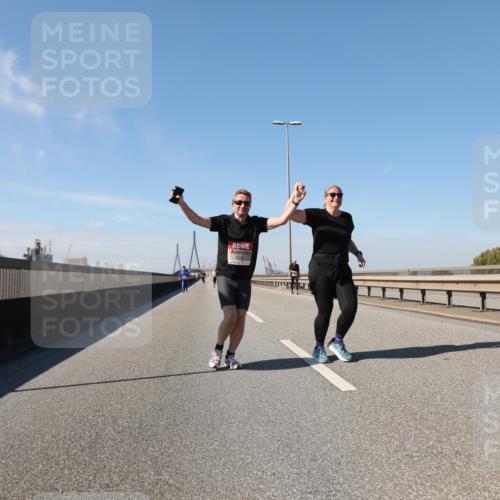 03.10.2025 - Köhlbrandbrückenlauf Yannick Fuchs http://msf.ph/oto/9194004 03.10.2025 12:18:04 Position 3  meine-sportfotos.de