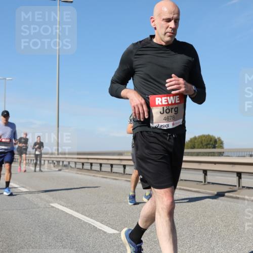 03.10.2025 - Köhlbrandbrückenlauf Yannick Fuchs http://msf.ph/oto/9194016 03.10.2025 11:56:11 Position 3 4678 meine-sportfotos.de