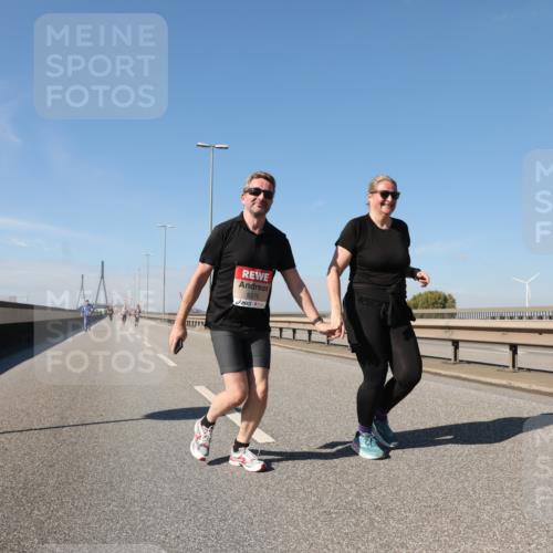 03.10.2025 - Köhlbrandbrückenlauf Yannick Fuchs http://msf.ph/oto/9194021 03.10.2025 12:18:05 Position 3 5375 meine-sportfotos.de