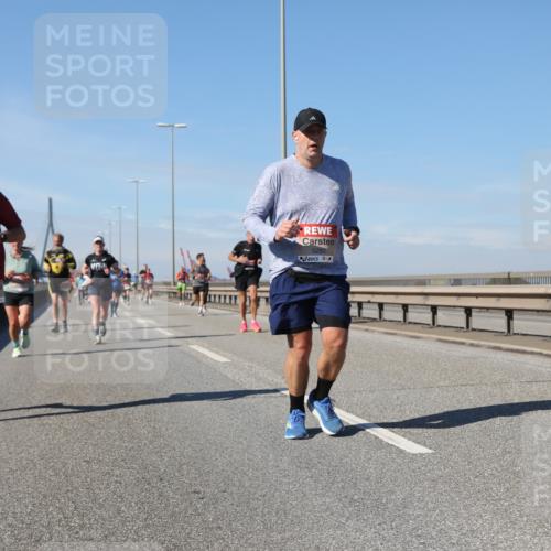 03.10.2025 - Köhlbrandbrückenlauf Yannick Fuchs http://msf.ph/oto/9194026 03.10.2025 11:56:12 Position 3 5282 meine-sportfotos.de
