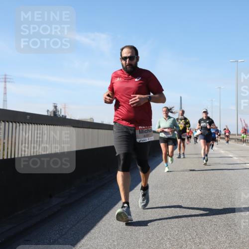 03.10.2025 - Köhlbrandbrückenlauf Yannick Fuchs http://msf.ph/oto/9194034 03.10.2025 11:56:13 Position 3 4437 meine-sportfotos.de