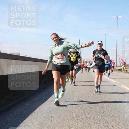03.10.2025 - Köhlbrandbrückenlauf Yannick Fuchs http://msf.ph/oto/9194044 03.10.2025 11:56:14 Position 3 4356 meine-sportfotos.de