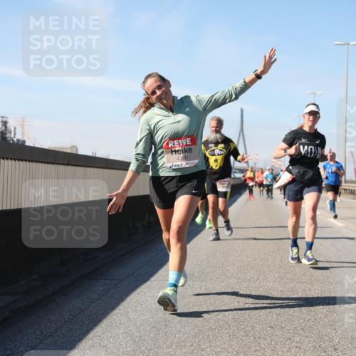 03.10.2025 - Köhlbrandbrückenlauf Yannick Fuchs http://msf.ph/oto/9194051 03.10.2025 11:56:15 Position 3 4356 meine-sportfotos.de