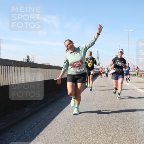 03.10.2025 - Köhlbrandbrückenlauf Yannick Fuchs http://msf.ph/oto/9194054 03.10.2025 11:56:15 Position 3 4356 meine-sportfotos.de