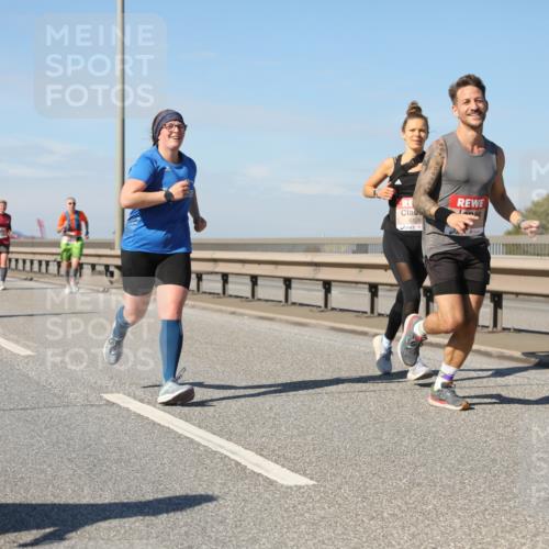 03.10.2025 - Köhlbrandbrückenlauf Yannick Fuchs http://msf.ph/oto/9194104 03.10.2025 11:56:19 Position 3 6128 meine-sportfotos.de
