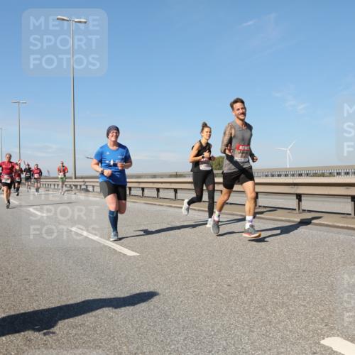 03.10.2025 - Köhlbrandbrückenlauf Yannick Fuchs http://msf.ph/oto/9194108 03.10.2025 11:56:19 Position 3  meine-sportfotos.de