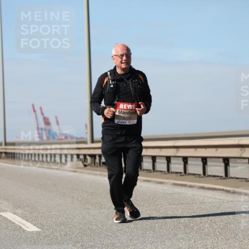 03.10.2025 - Köhlbrandbrückenlauf Yannick Fuchs http://msf.ph/oto/9194119 03.10.2025 12:18:30 Position 3 5759 meine-sportfotos.de