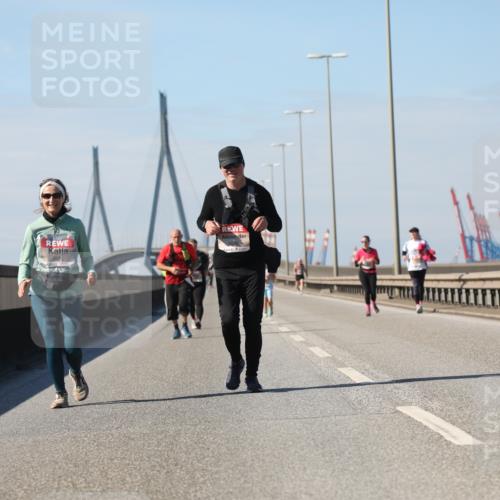 03.10.2025 - Köhlbrandbrückenlauf Yannick Fuchs http://msf.ph/oto/9194140 03.10.2025 12:18:37 Position 3  meine-sportfotos.de