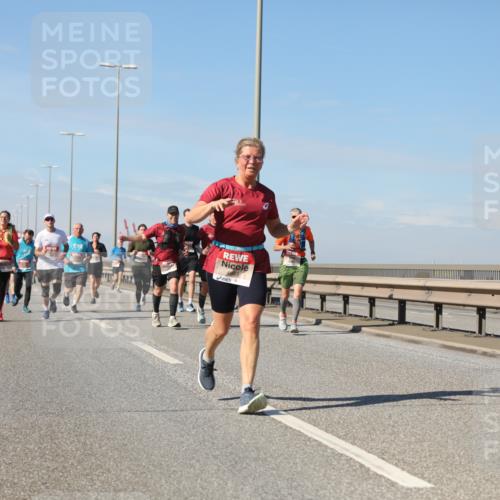 03.10.2025 - Köhlbrandbrückenlauf Yannick Fuchs http://msf.ph/oto/9194145 03.10.2025 11:56:21 Position 3 4803 meine-sportfotos.de