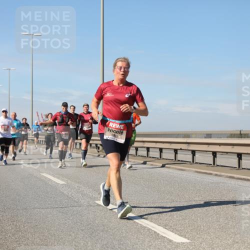 03.10.2025 - Köhlbrandbrückenlauf Yannick Fuchs http://msf.ph/oto/9194150 03.10.2025 11:56:22 Position 3 4803 meine-sportfotos.de