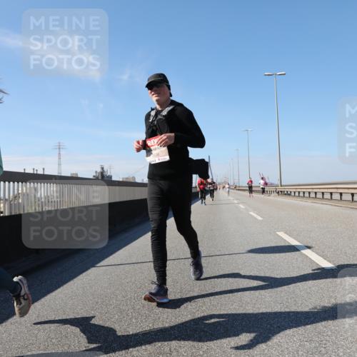 03.10.2025 - Köhlbrandbrückenlauf Yannick Fuchs http://msf.ph/oto/9194164 03.10.2025 12:18:42 Position 3 5636 meine-sportfotos.de